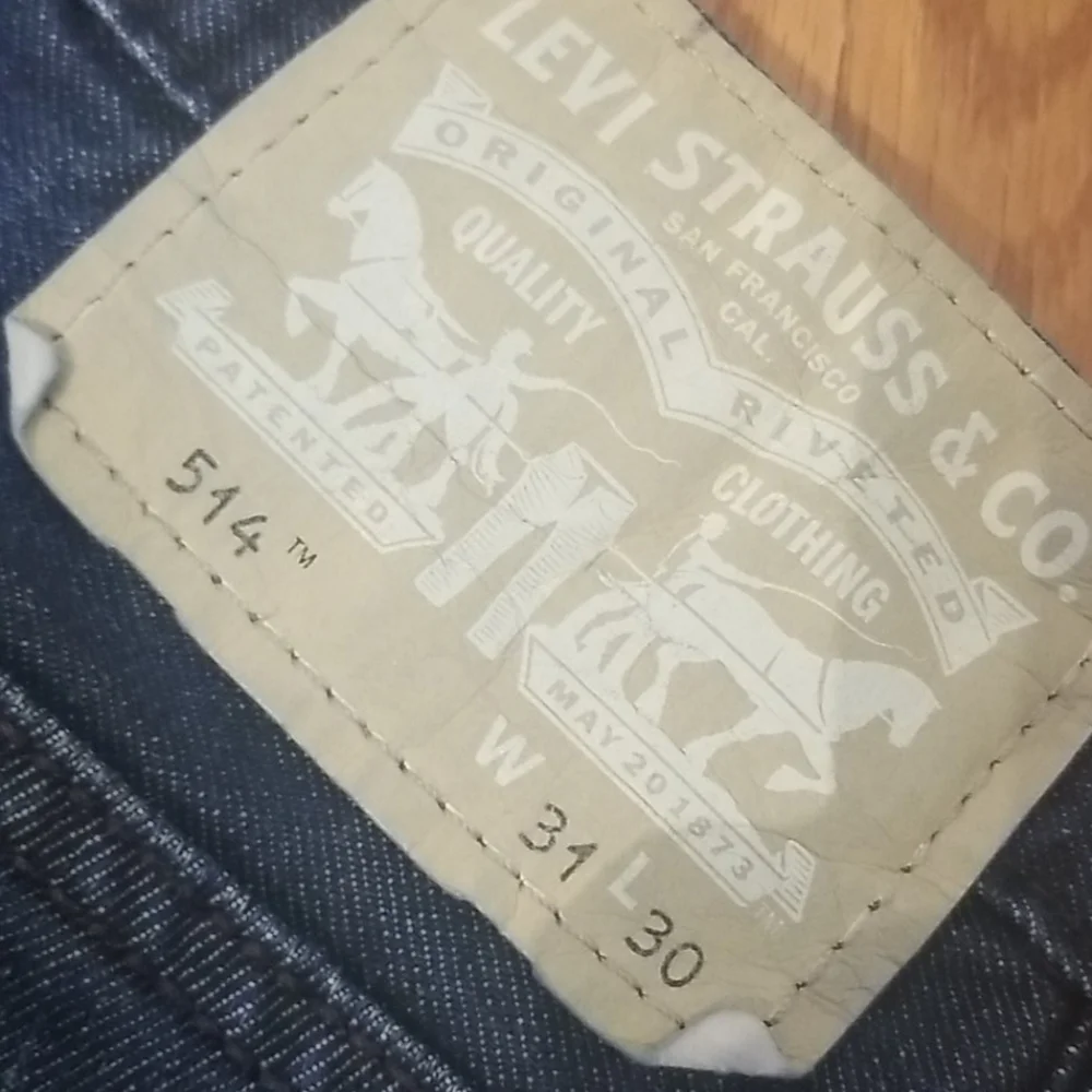 Levis excellent use